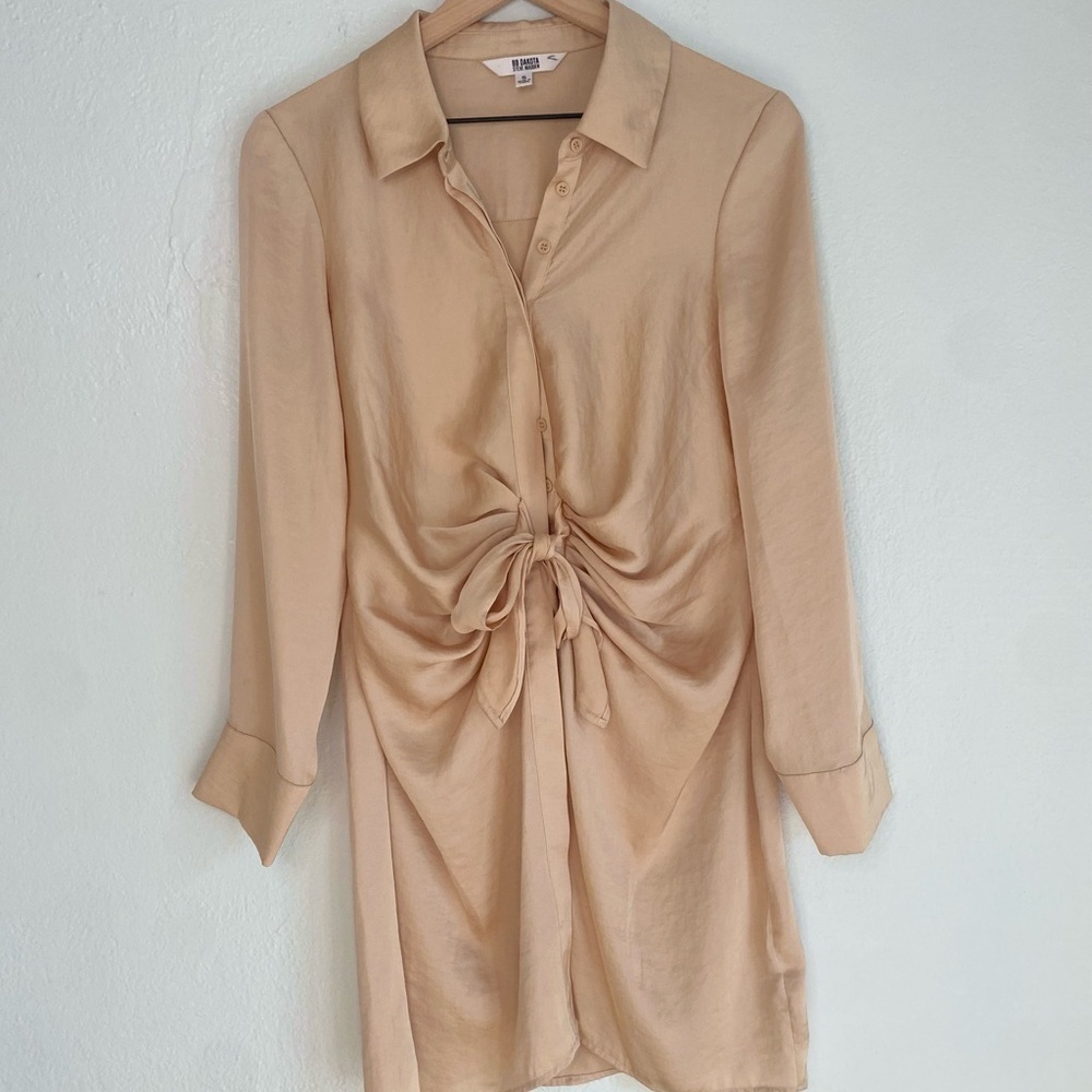 BB Dakota Long Sleeve Dress in‎ Beige